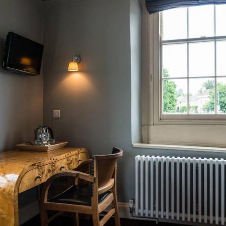 The Castle Inn 브래드포드온아본 외부 사진